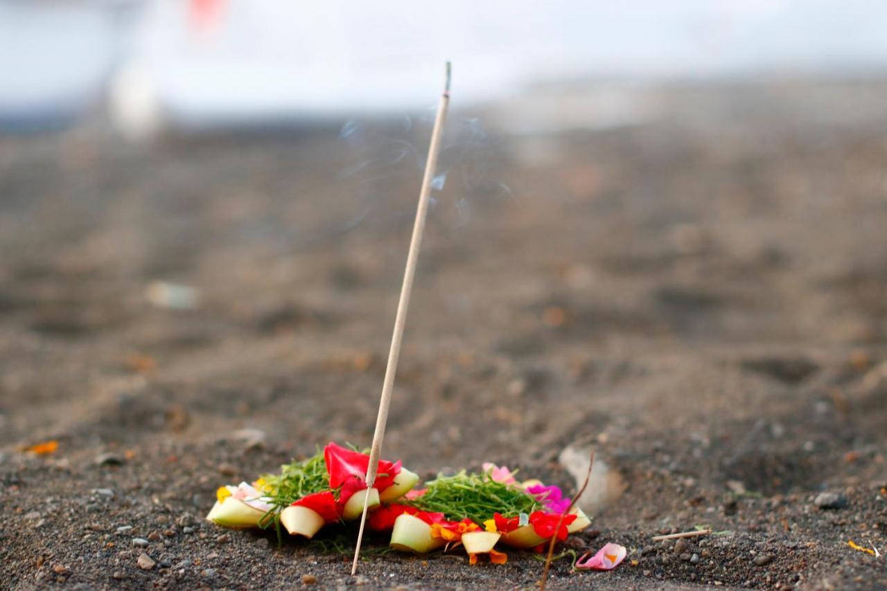 Valomia Beachfront Amed  Bagian luar foto